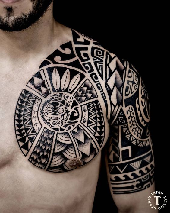 Tatuaje inspiración polinesia